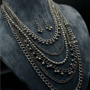 Paparazzi Bold  Layered Necklace Set. This set is NOT Black.